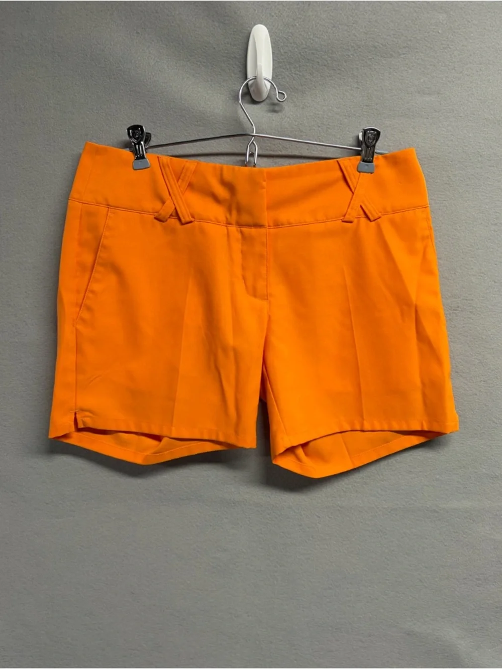 adidas Bright Orange Women’s Climalite 5” Golf Shorts size 4 - Picture 1 of 5